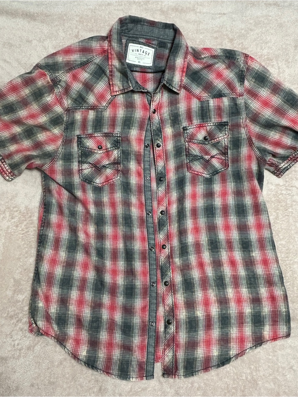 BKE Red & Black Plaid Short-Sleeve Button-Down Shirt